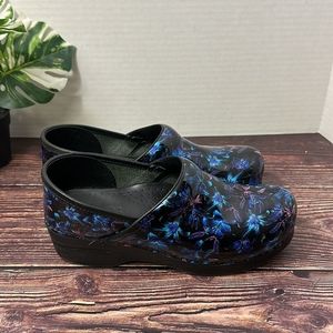 DANSKO Professional XP 2.0 Clogs